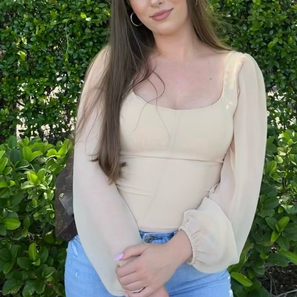 WORN ONCE Aritzia, Wilfred Tan/Cream Blouse with Long Sleeves, Size S